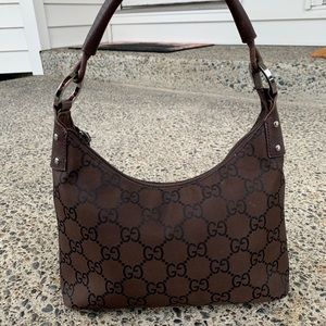 AUTHENTIC VINTAGE GUCCI 🍫